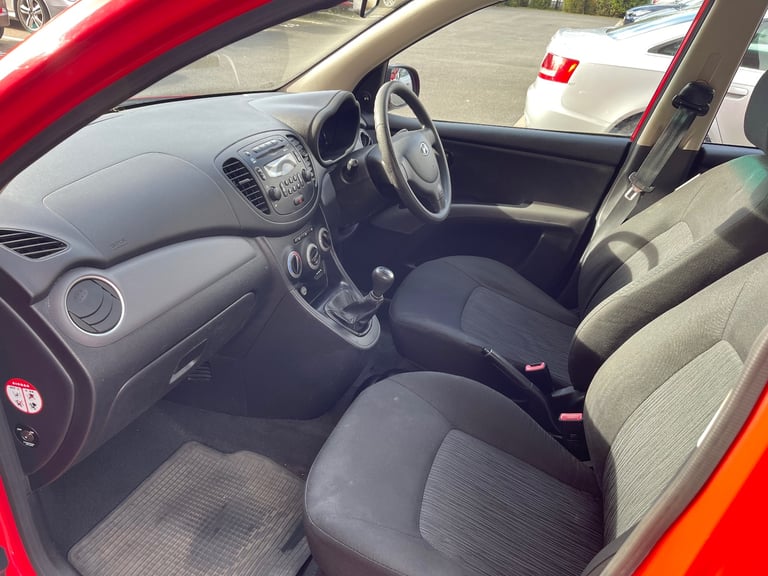 Hyundai I10 5dr Hatchback 1.2 classic with low mileage, 9 months MOT for sale!!!