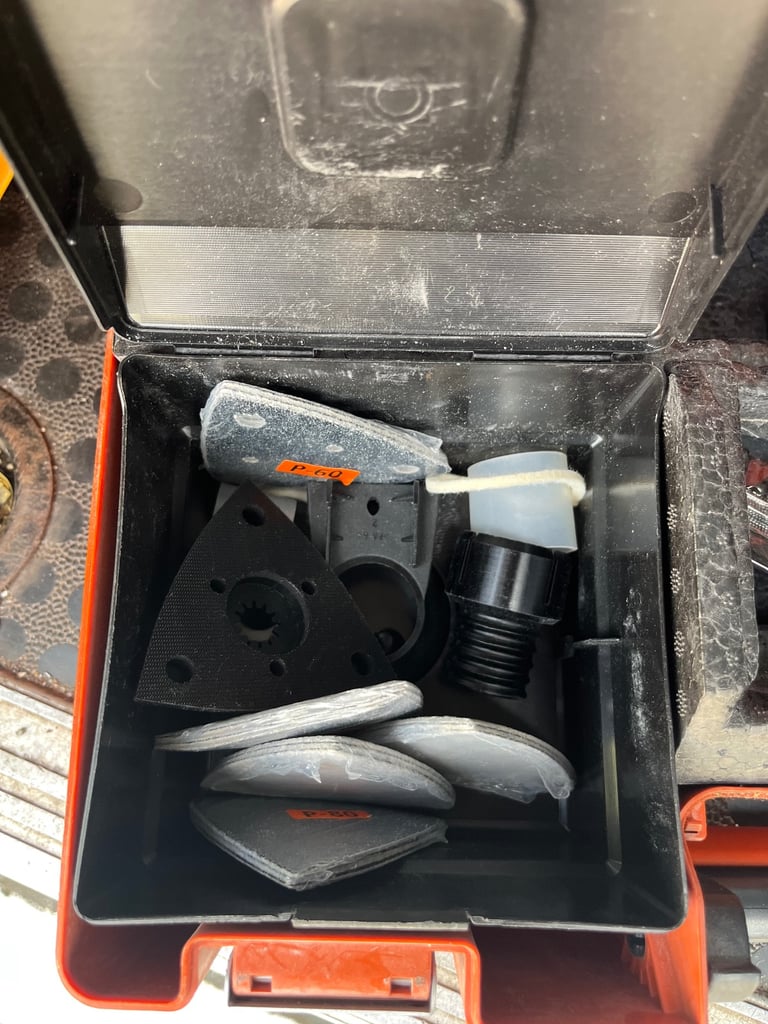 Fein multi tool 240v, great condition with hard case, spare blades and other accessories 