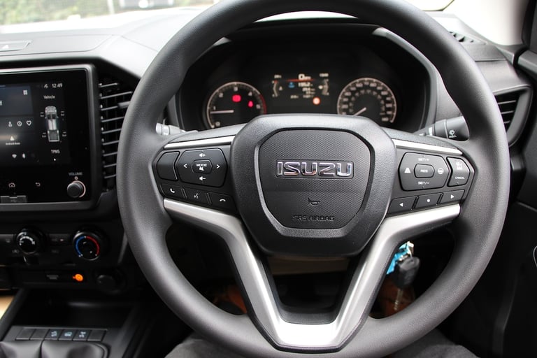 2025 Isuzu D-Max TD Utility Diff Lock Extended Cab 4x4 [205] (FREE MAINLAND UK DELIVERY !!) Pick ...