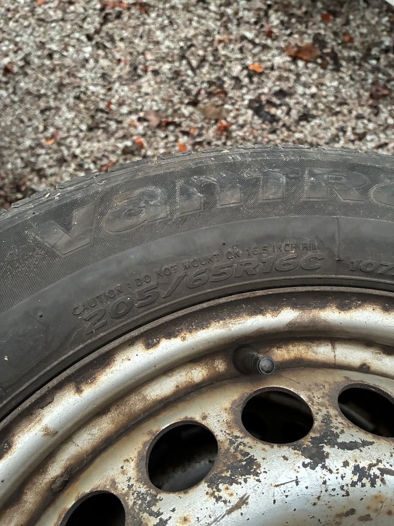 VW Transporter steel wheels and Tyres