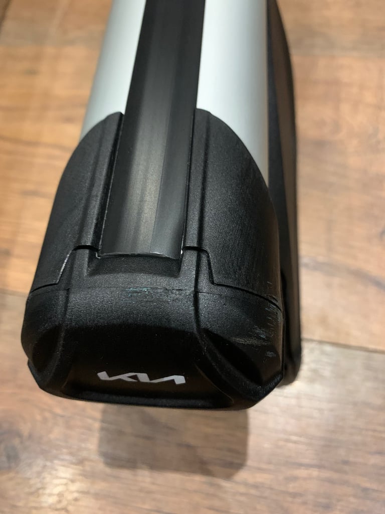 GENUINE KIA SORENTO, SORENTO HEV & PHEV 2022> ALUMINIUM ROOF RACK CROSS BARS P2211ADE01AL BRAND NEW