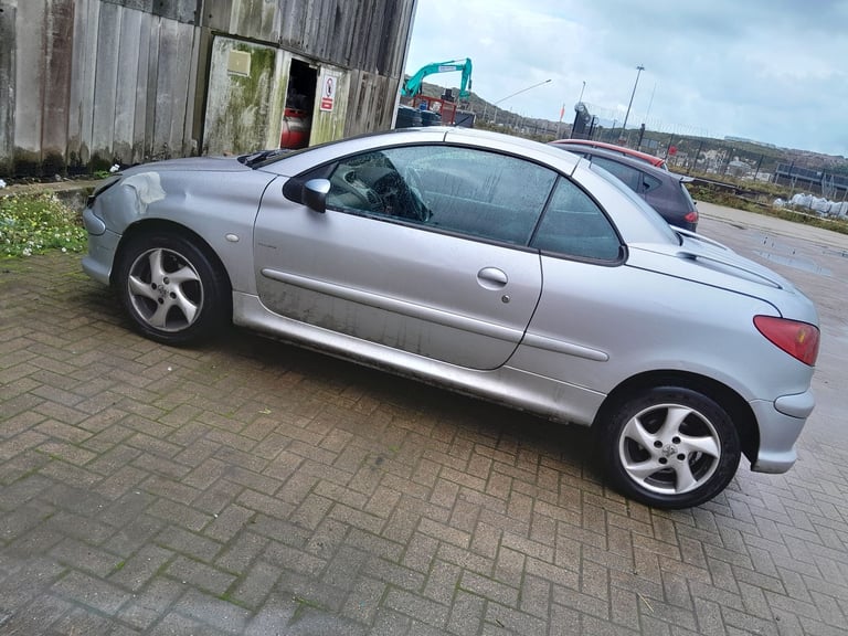 Peugeot, 206, Convertible, 2004, Manual, 1587 (cc), 2 doors