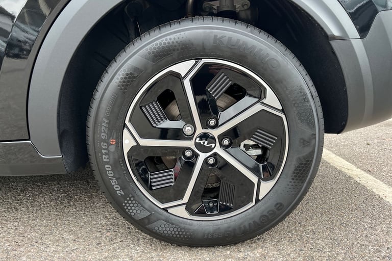 2025 Kia Niro 1.6 GDi 168 PHEV 2 5dr DCT Estate Petrol Parallel PHEV Automatic