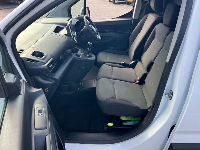 2021 Vauxhall Combo 2300 1.5 Turbo D 100ps H1 Sportive Van PANEL VAN Diesel Manual