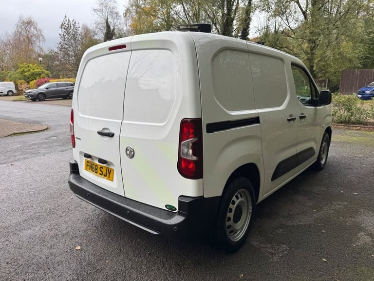 2019 Vauxhall Combo 2300 1.6 Turbo D 100ps H1 Edition Van PANEL VAN DIESEL Manual