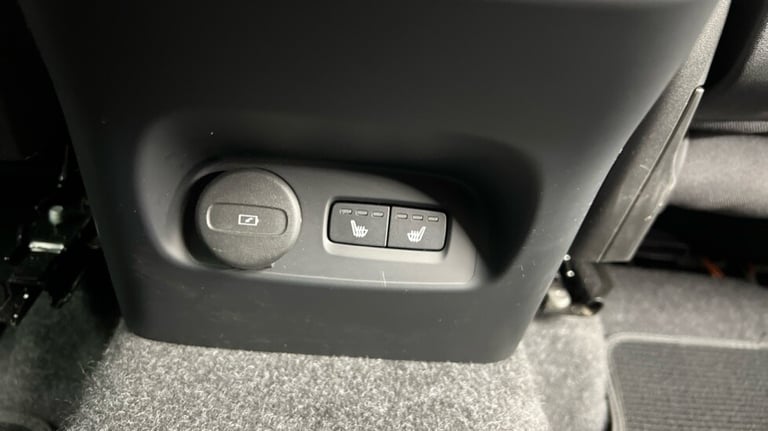 2024 Volvo XC40 Plus, B4 Mild hybrid, Petrol, Dark Estate Petrol Automatic