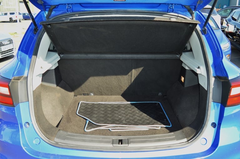 2019 MG MG ZS 1.5 VTi-TECH Exclusive 5dr + CAMERA / NAV / LEATHER / ULEZ / DAB ++ HATCHBACK Petro...