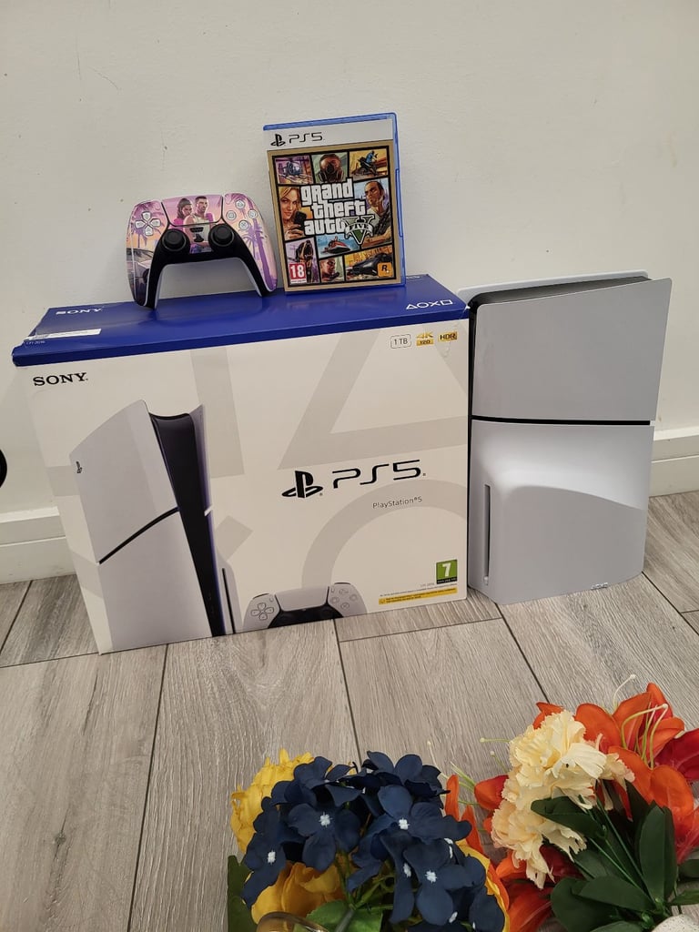 Ps5 slim disc with controller 