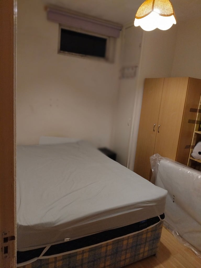 Medium room 