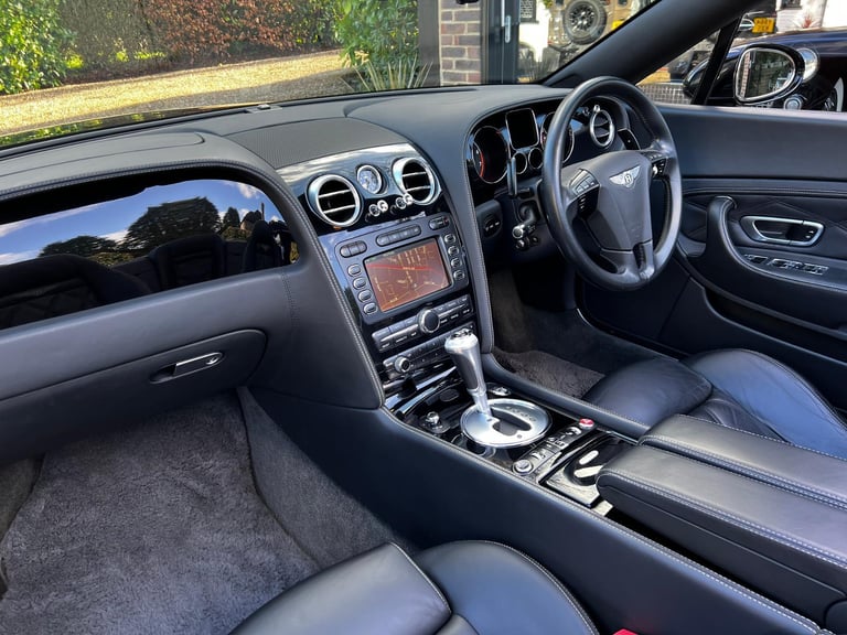 BENTLEY CONTINENTAL GTC 6.0 W12 AUTO 4WD 