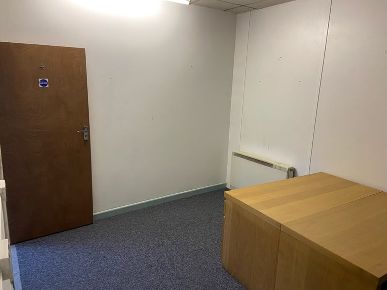 Brynmawr - Office to rent £40 Per Week - utilities included