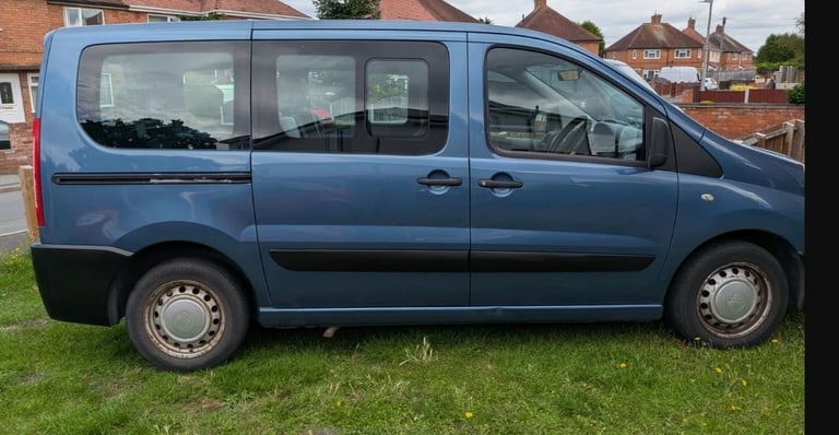 Peugeot Expert Mobility vehicle 