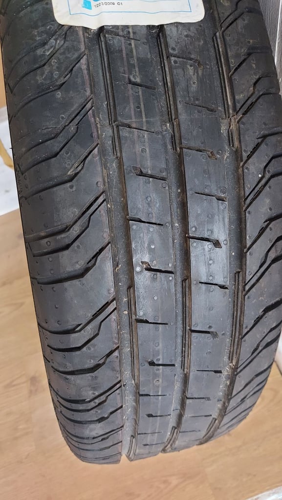 Continental Tyre 205 65 15 never used