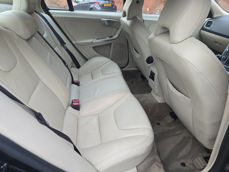 2010 Volvo S60 D5 [205] SE Lux 4dr SALOON Diesel Manual