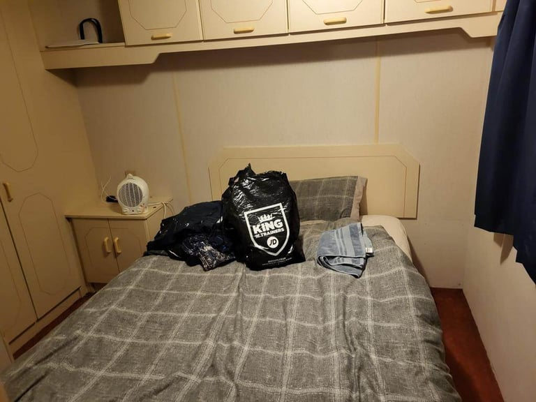 Residential Caravan  South Ockendon Area  Close to Train Station, Bus Stop & Shops 