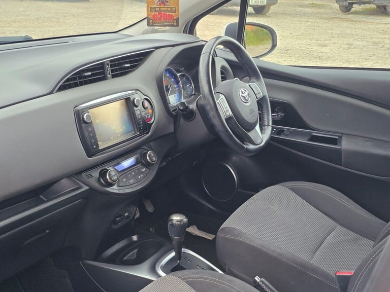 2016 Toyota Yaris 1.5 VVT-h Icon Hatchback 5dr Petrol Hybrid E-CVT Euro 6 (101 ps) Hatchback Hybr...