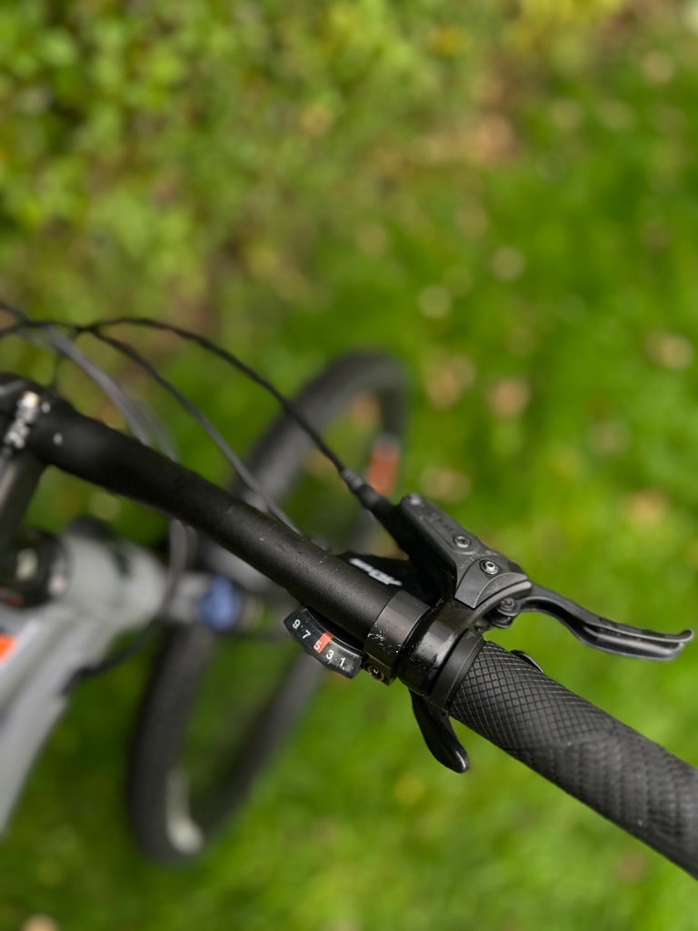 GT Avalanche Sport 29” Men’s Mountain Bike