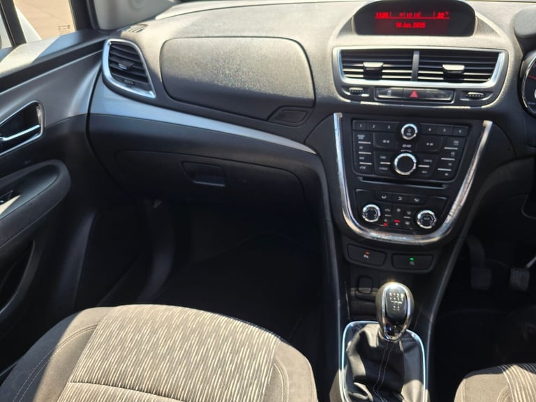 2016 Vauxhall Mokka 1.6i Exclusiv SUV 5dr Petrol Manual 2WD Euro 6 (s/s) (115 ps) SUV Petrol Manual