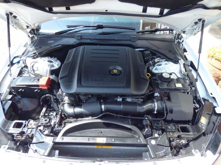 JAGUAR XF 2.0 d Prestige **Â