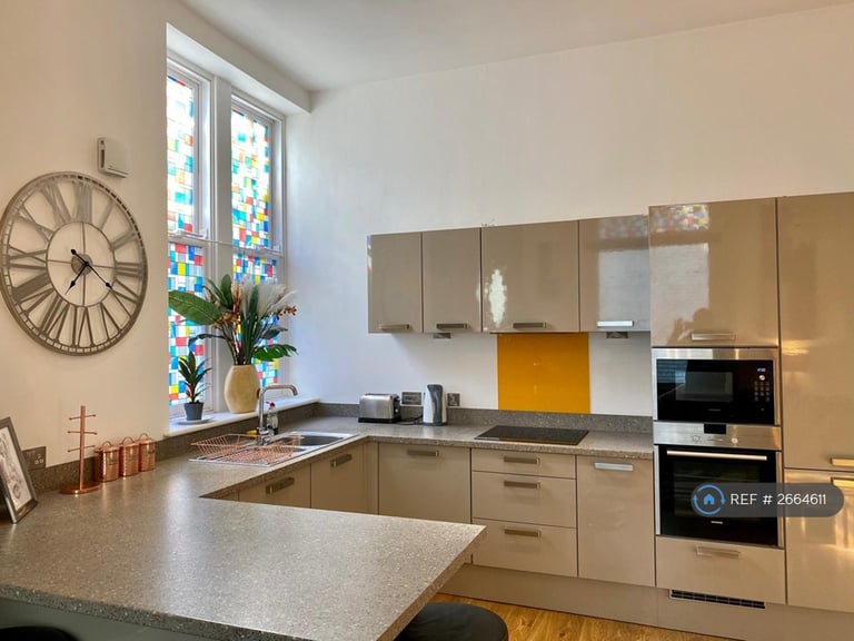 2 bedroom flat in St. Nicholas Chambers, Newcastle Upon Tyne, NE1 (2 bed) (#2664611)