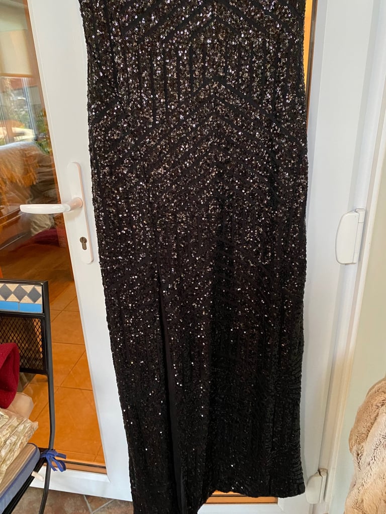 Quiz Beautiful Black Maxi Size GB size 18 Sequins Party/Cruise Evening Dress Like New
