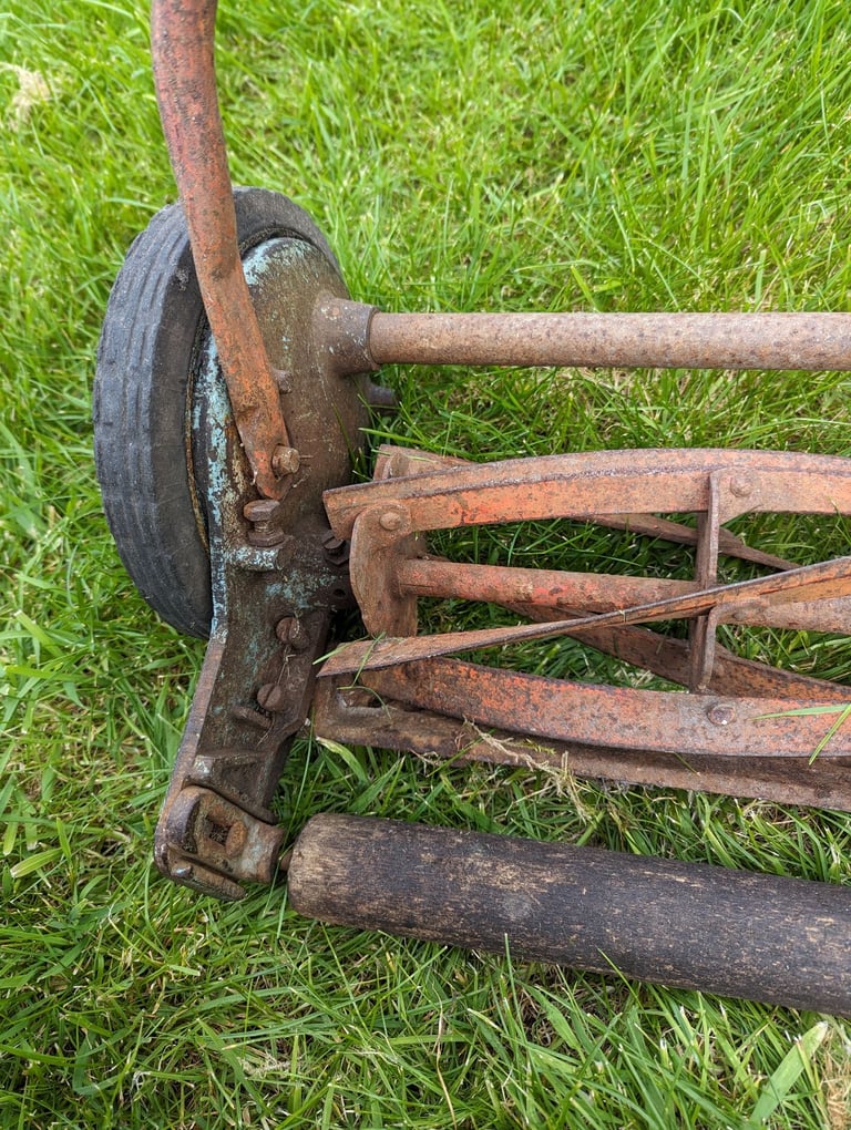 Vintage Qualcast B1 Push Mower Garden Lawn Grass Cutter