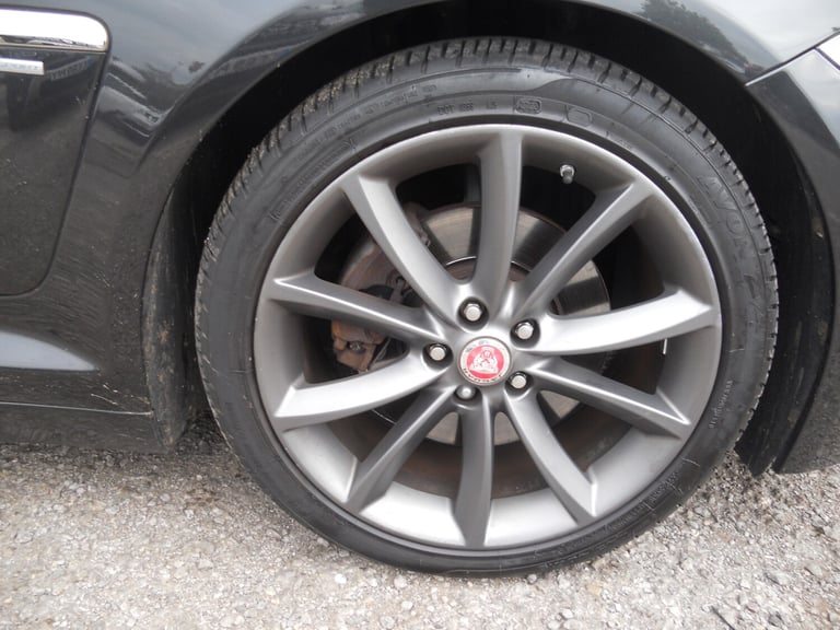 2015 Jaguar XF 2.2d [200] R-Sport 4dr Auto SALOON Diesel Automatic