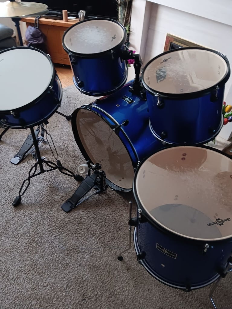 Gear4music 5 piece Blue drum kit 