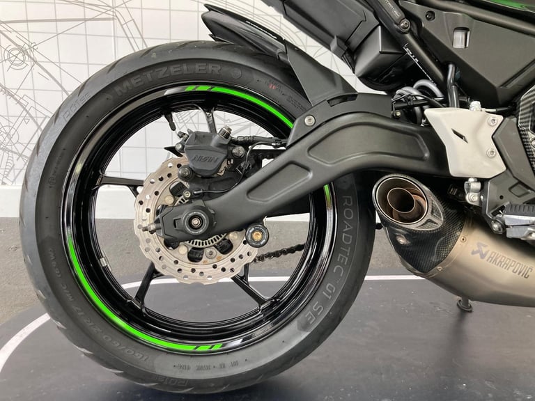 Kawasaki Ninja EX 650 Performance Edition - 2021