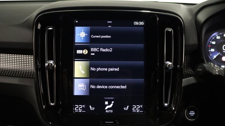  Volvo XC40 T3 R-Design Pro Manual (Park Assist, Heated Seats, Sat Nav) Petrol Manual