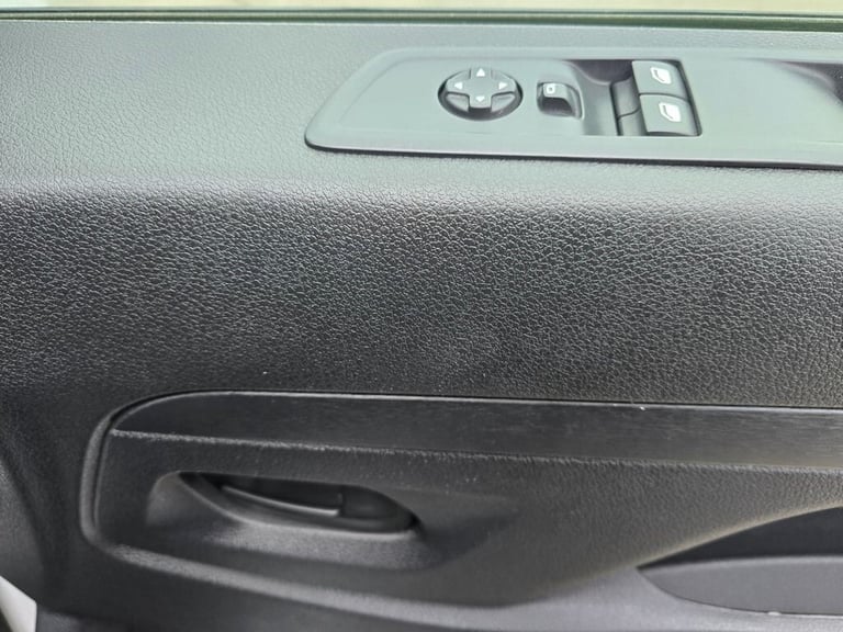 2023 Citroen Dispatch E 1000 75 kWh Enterprise M in white, 12,000 miles, full service history, 1 ...