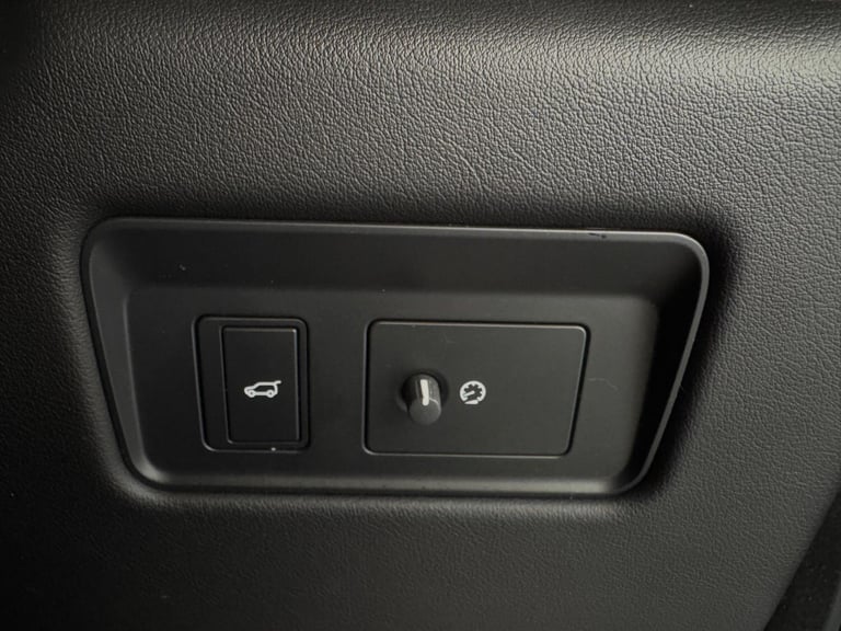 2022 Jaguar F-Pace 2.0 P250i R-Dynamic S Auto AWD Euro 6 (s/s) 5dr ESTATE Petrol Automatic