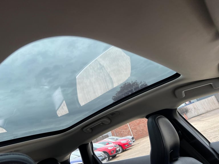 2016 Volvo V40 2.0 D2 SE Lux Nav Euro 6 (s/s) 5dr HATCHBACK Diesel Manual