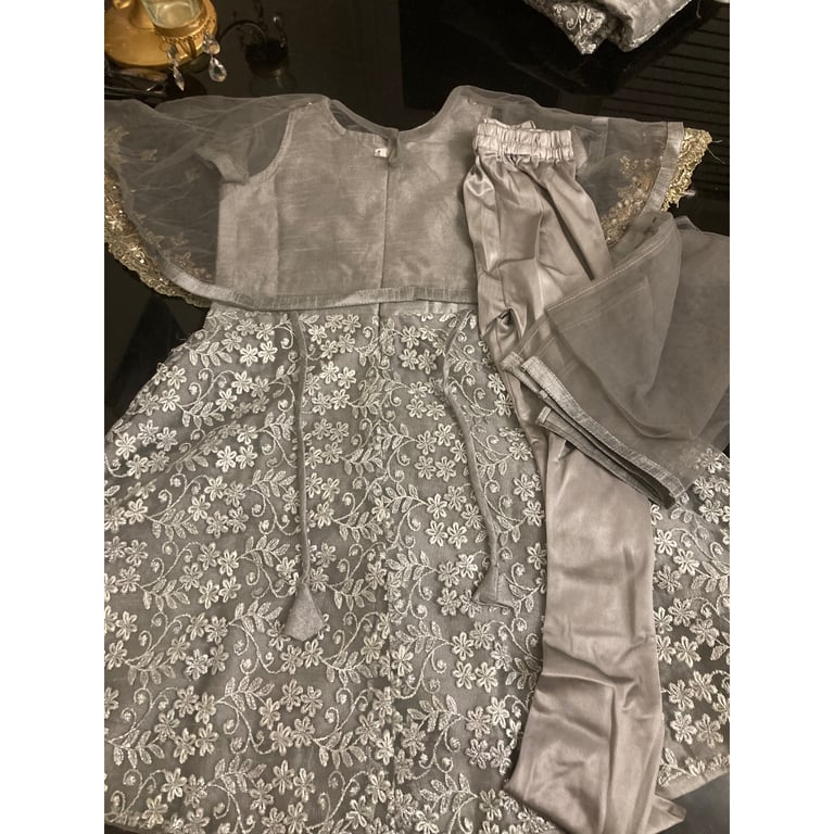 Girls party dress 