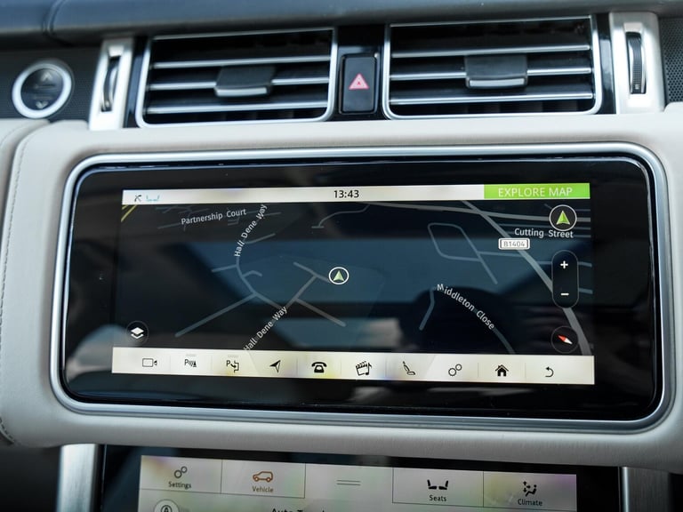  Land Rover Range Rover 5.0 P525 V8 Autobiography Auto 4WD Euro 6 (s/s) 5dr Petrol Automatic