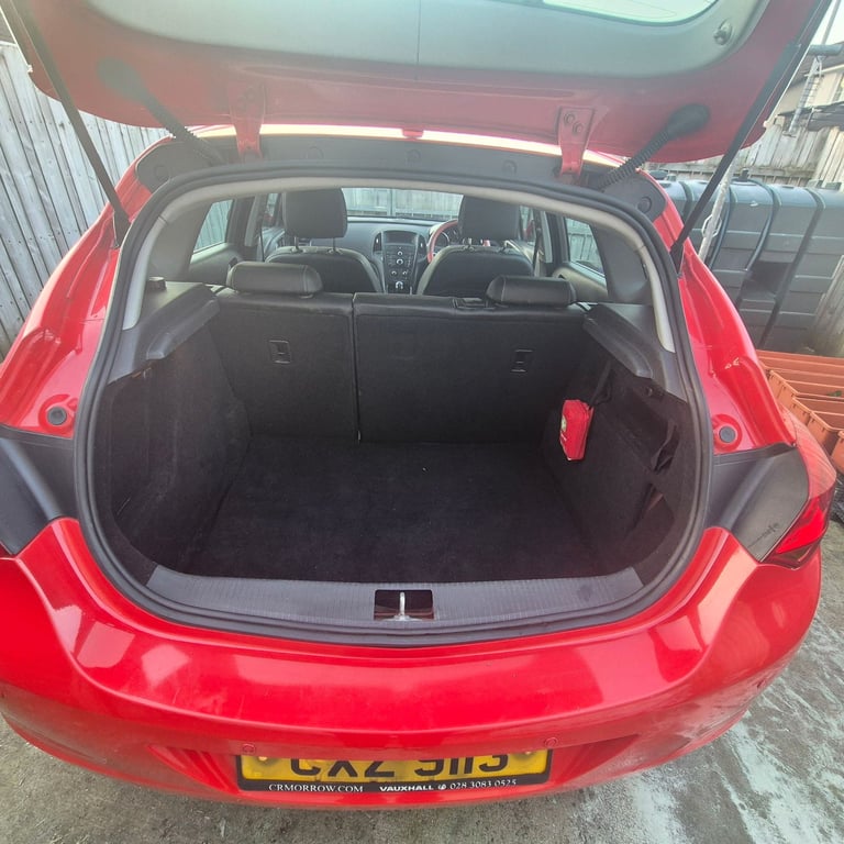 Vauxhall, ASTRA, Hatchback, 2012, Manual, 1686 (cc), 5 doors