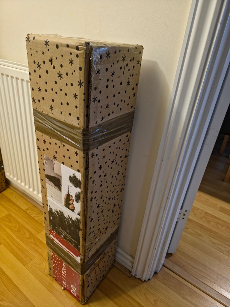 5ft (128cm) B&q Eiger Aritificial Christmas Tree