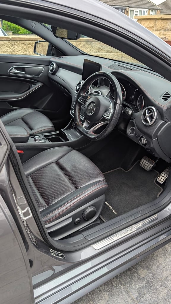 Mercedes-Benz CLA220d AMG Line Night Edition Coupe 7G-DCT Euro 6 (s/s) 4dr