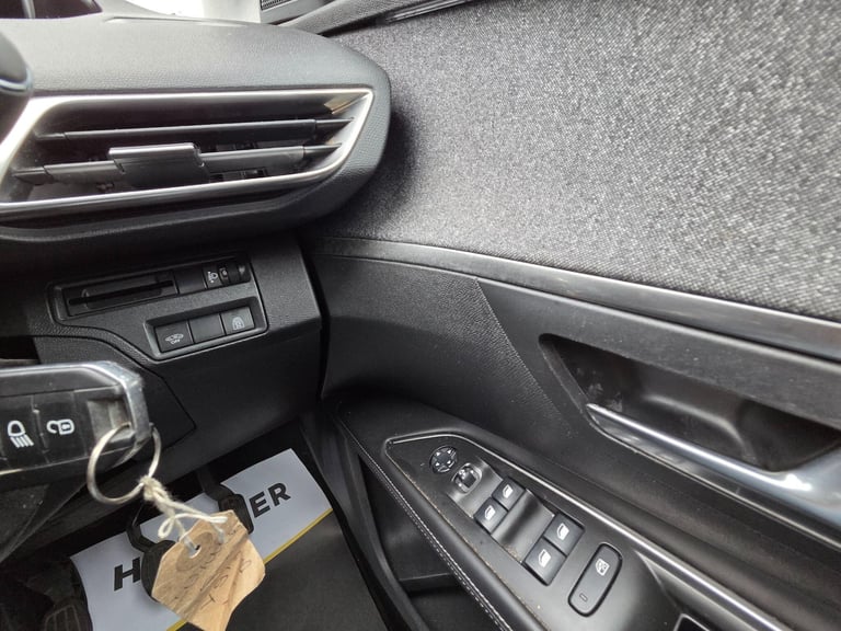 2018 Peugeot 5008 1.2 PureTech Allure Euro 6 (s/s) 5dr Petrol