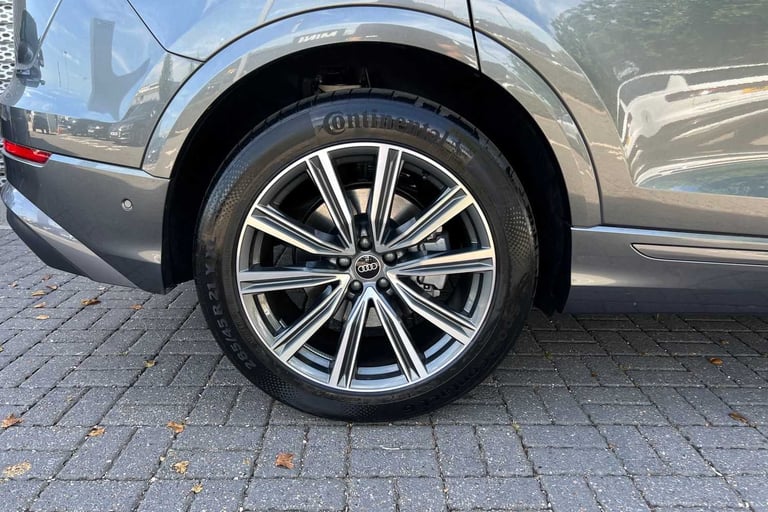 2025 Audi Q8 55 TFSI Quattro S Line 5dr Tiptronic SUV Petrol Automatic