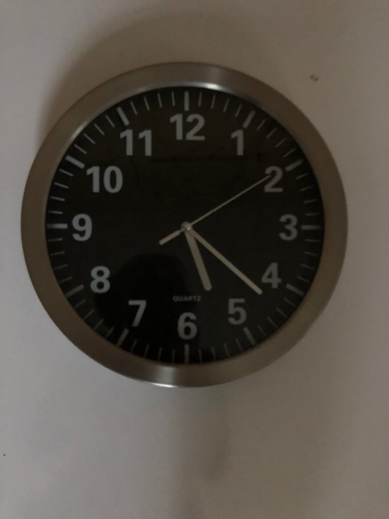 New Quartz Wall Battery Clock  Silver surround black with white numbers