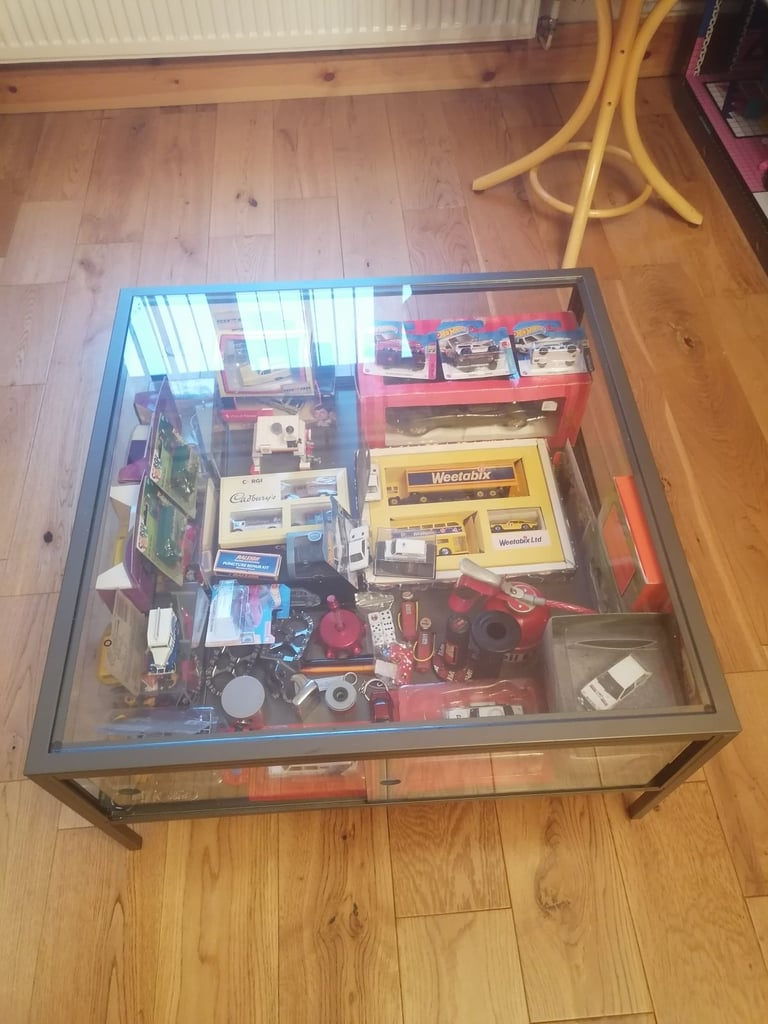 image for COFFEE TABLE GLASS DISPLAY COFFEE TABLE AS NEW CONDITION CAN DELIVER £40