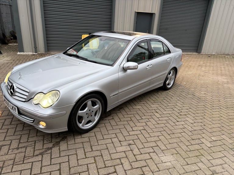 image for Mercedes-Benz, C CLASS, Saloon, 2005, Semi-Auto, 2987 (cc), 4 doors