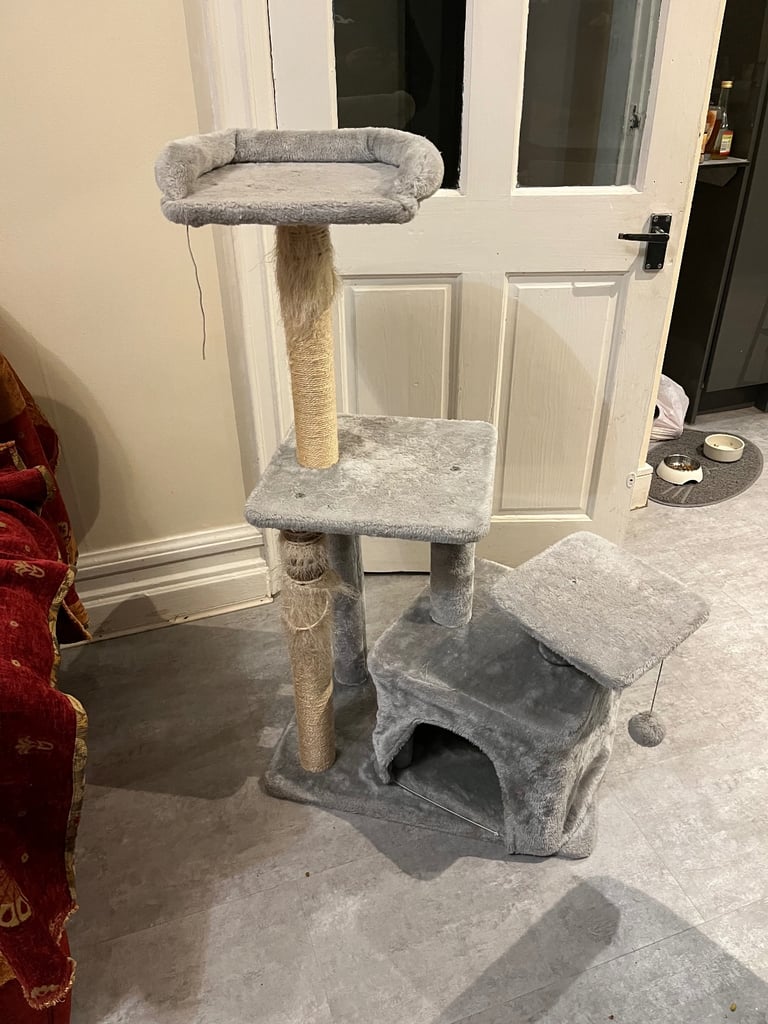 Cat tree