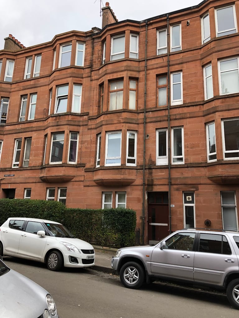 Attractive One Bed 1st Floor Unfurnished Flat in Partick, ideal for West End