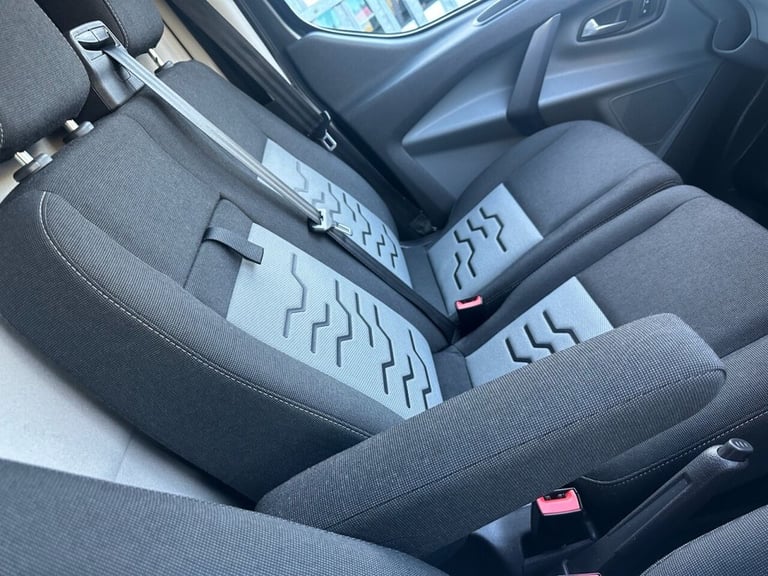 2017 Ford Transit Custom 2.0 TDCi 290 Limited Panel Van 5dr Diesel Manual L1 H2 (157 g/km, 168 bh...