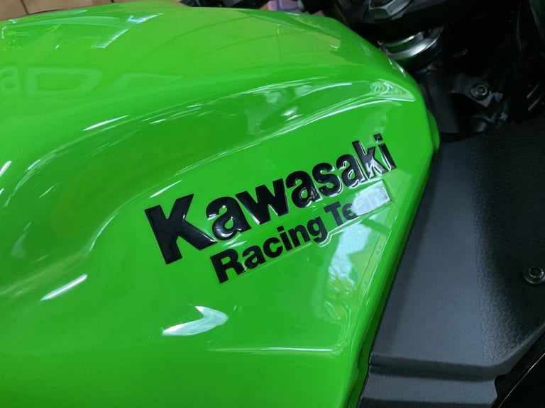 Kawasaki Ninja 500 SE KRT with just 2300 Miles and One Owner! FREE UK DELIVERY!