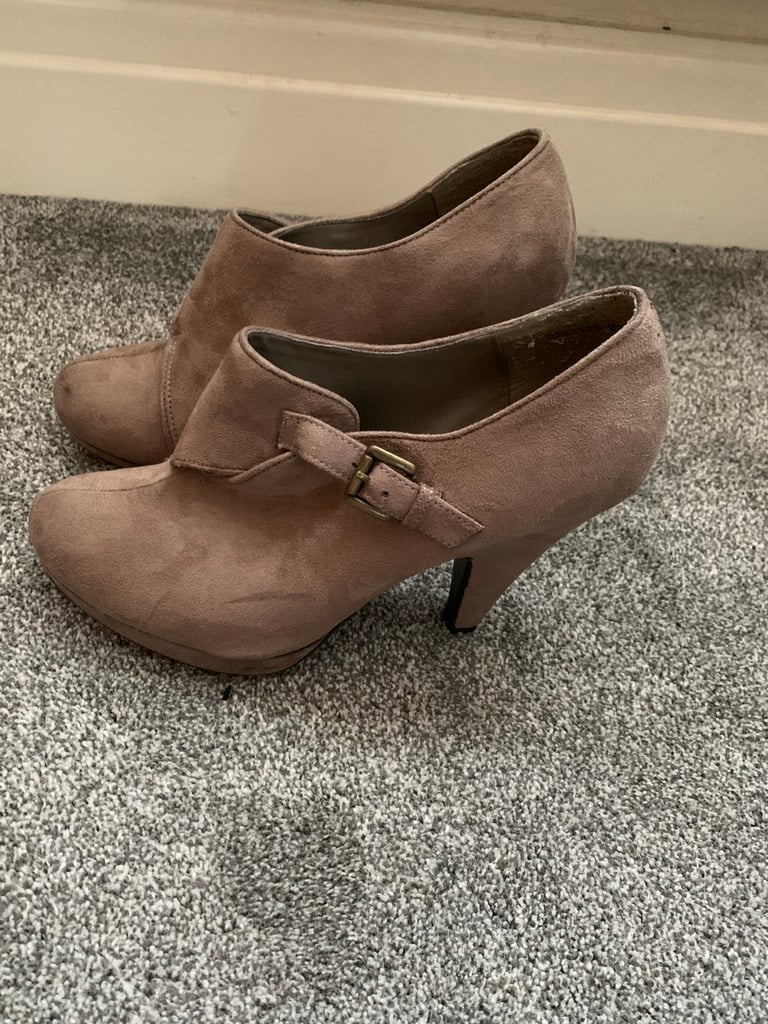 image for Ladies heels 