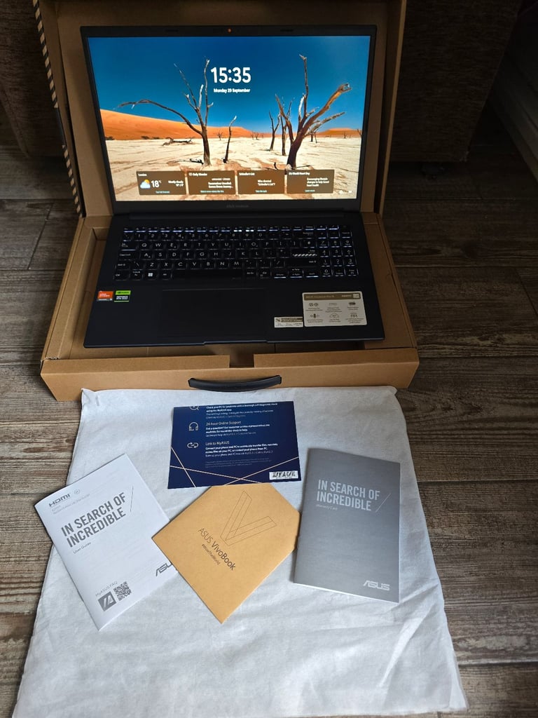 ASUS Vivobook RTX 4060 / Ryzen 9 / MINT CONDITION W/ BOX and PAPERS