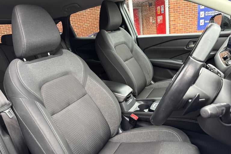 2022 Nissan Qashqai 1.3 DIG-T MHEV N-Connecta XTRON Euro 6 (s/s) 5dr SUV PETROL Automatic